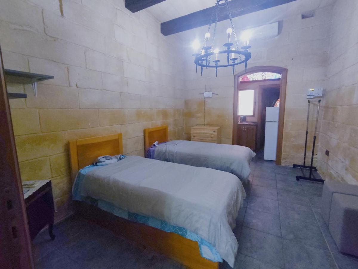 Dhara House Malta Bed and Breakfast Paola Buitenkant foto